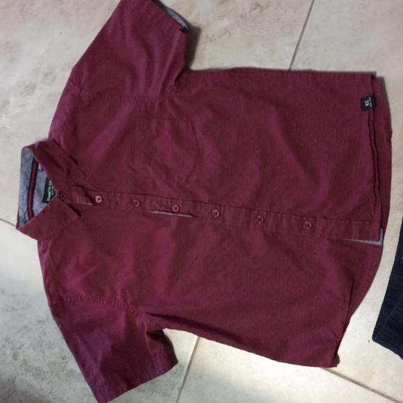 Kenneth's cool two-piece outfit - Picture 5 of 7